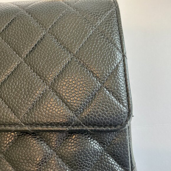 Chanel Classic Vintage Medium Caviar Double Flap Bag – Black Gold Hardware - Picture 4 of 13